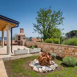 Apartment Mirna