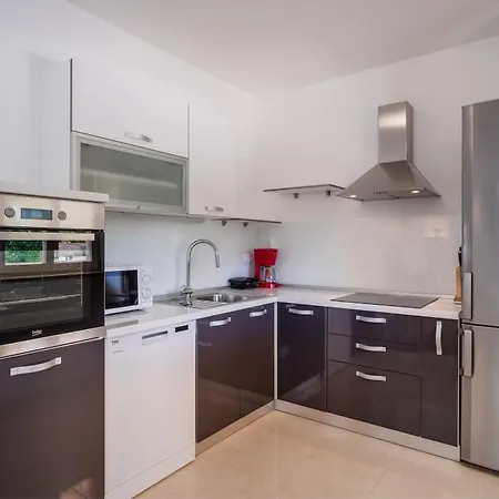 Mirna Apartamento *