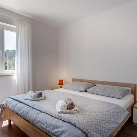 Mirna Apartamento *