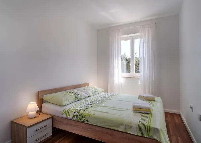 Apartamento Mirna Nerezine