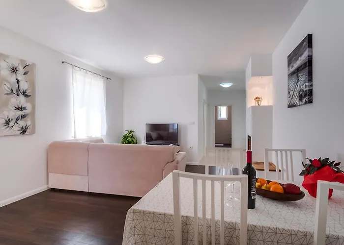 Mirna Apartamento