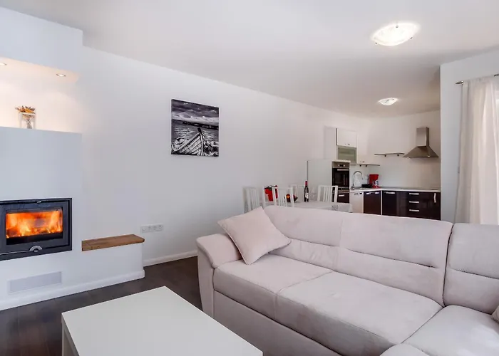 Mirna Apartamento Nerezine