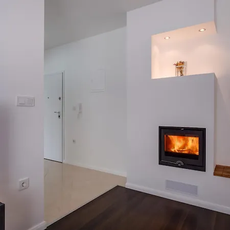 Mirna * 内里吉恩