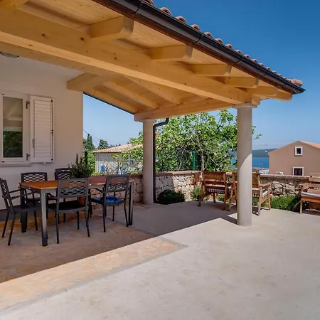 Mirna 公寓 内里吉恩