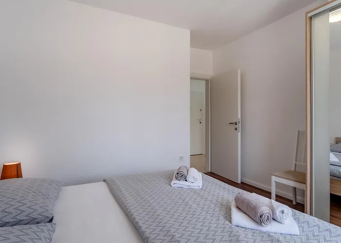Apartament Mirna *