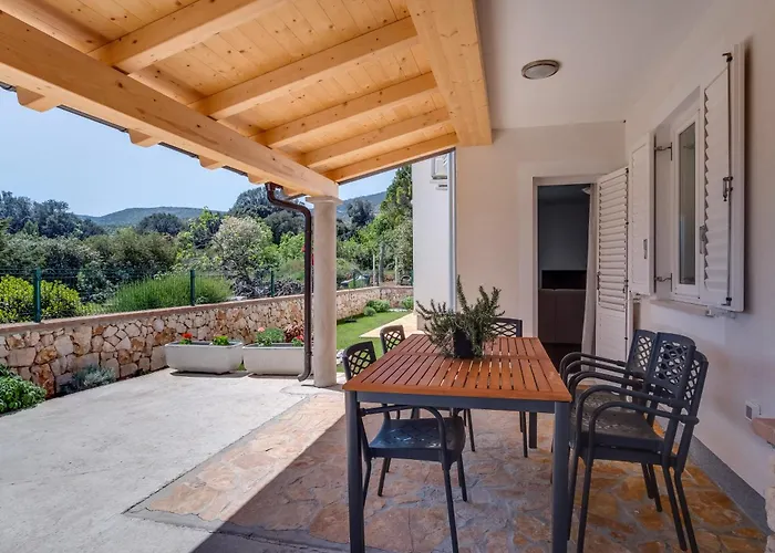 Mirna Apartament Nerezine